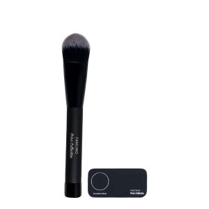 PRIVE COLLECTION FOUNDATION BRUSH